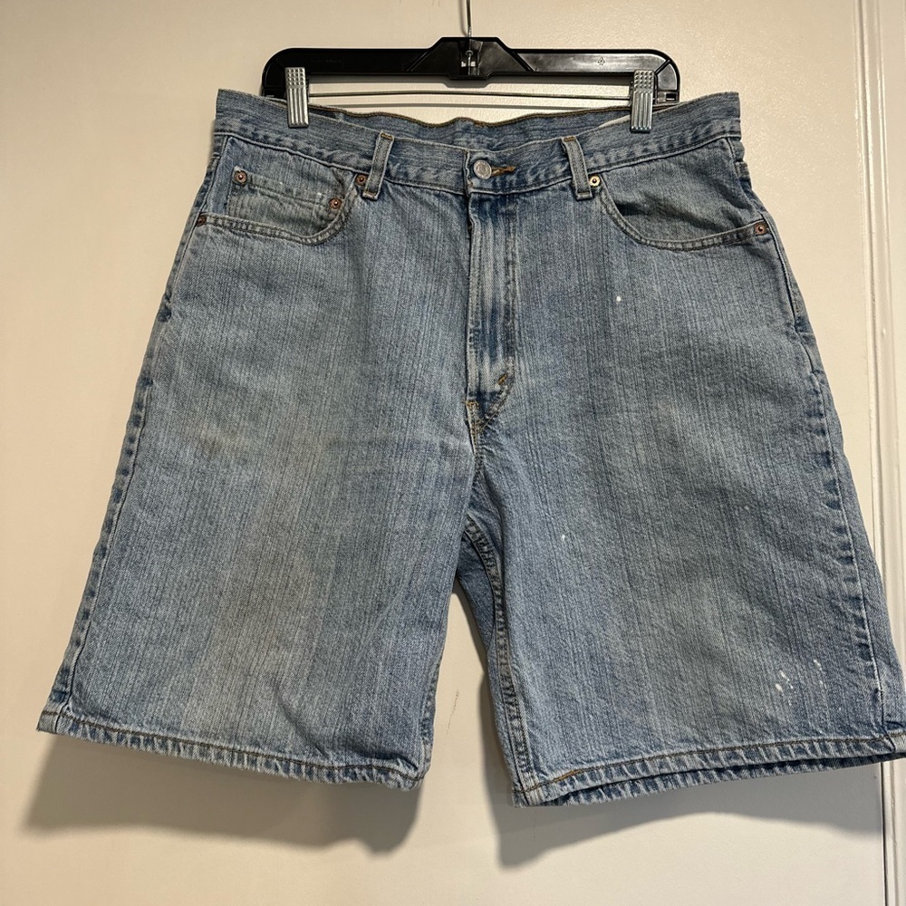 Levis Y2K 550 Mens Sz: 36W Medium Wash Jorts Denim Short. Grunge Distressed.